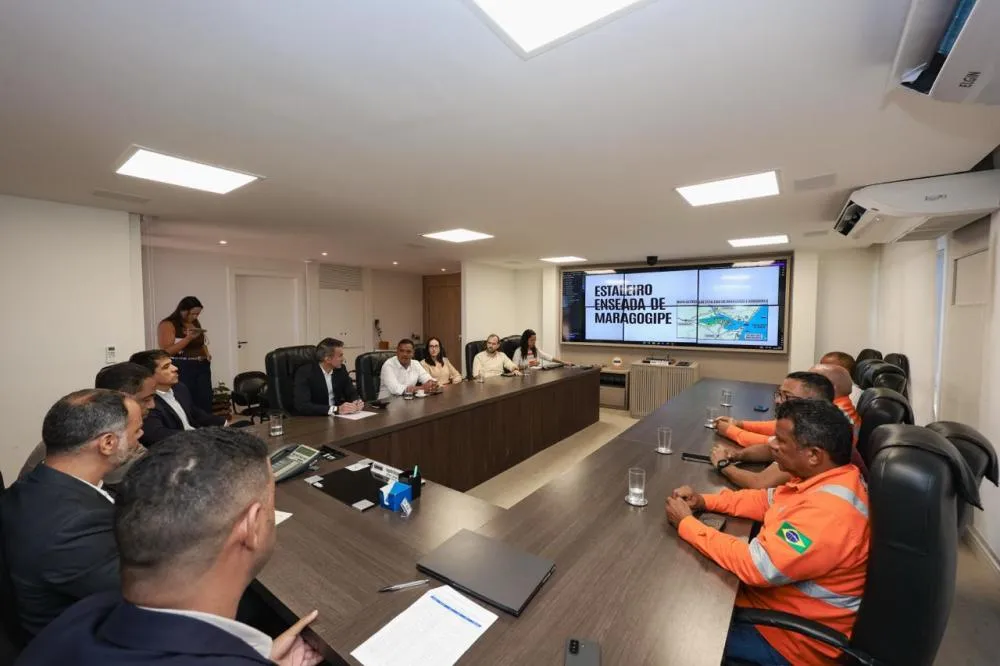 Bahia investe na qualificação de 2 mil trabalhadores para obras da Ponte Salvador–Itaparica e retomada da indústria naval