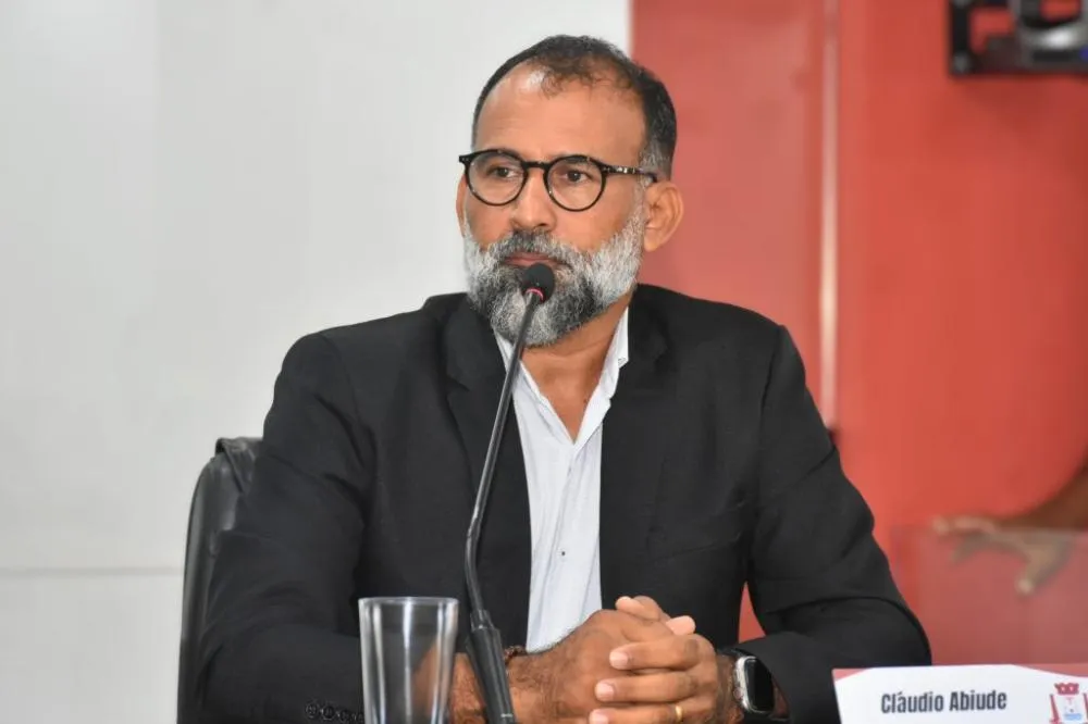 Abiúde leva à tribuna informações sobre encaminhamento de pacientes atendidos pelo SAMU