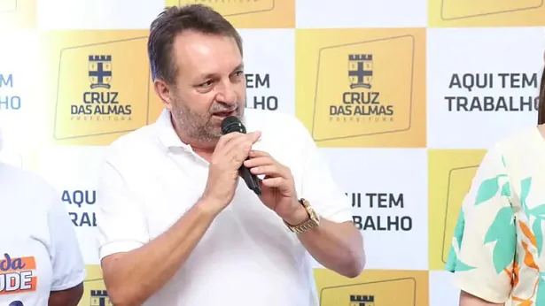 Prefeito Ednaldo Ribeiro durante ato na cidade - Foto: Reprodução/ Facebook/ Ednaldo Ribeiro